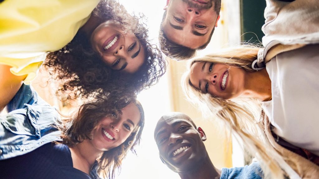 collaborateur d'une entreprise lors d'une activité d'été