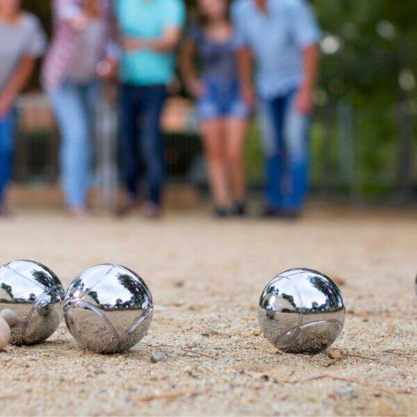 Team Building Pétanque à Marseille : notre option couleur soleil 