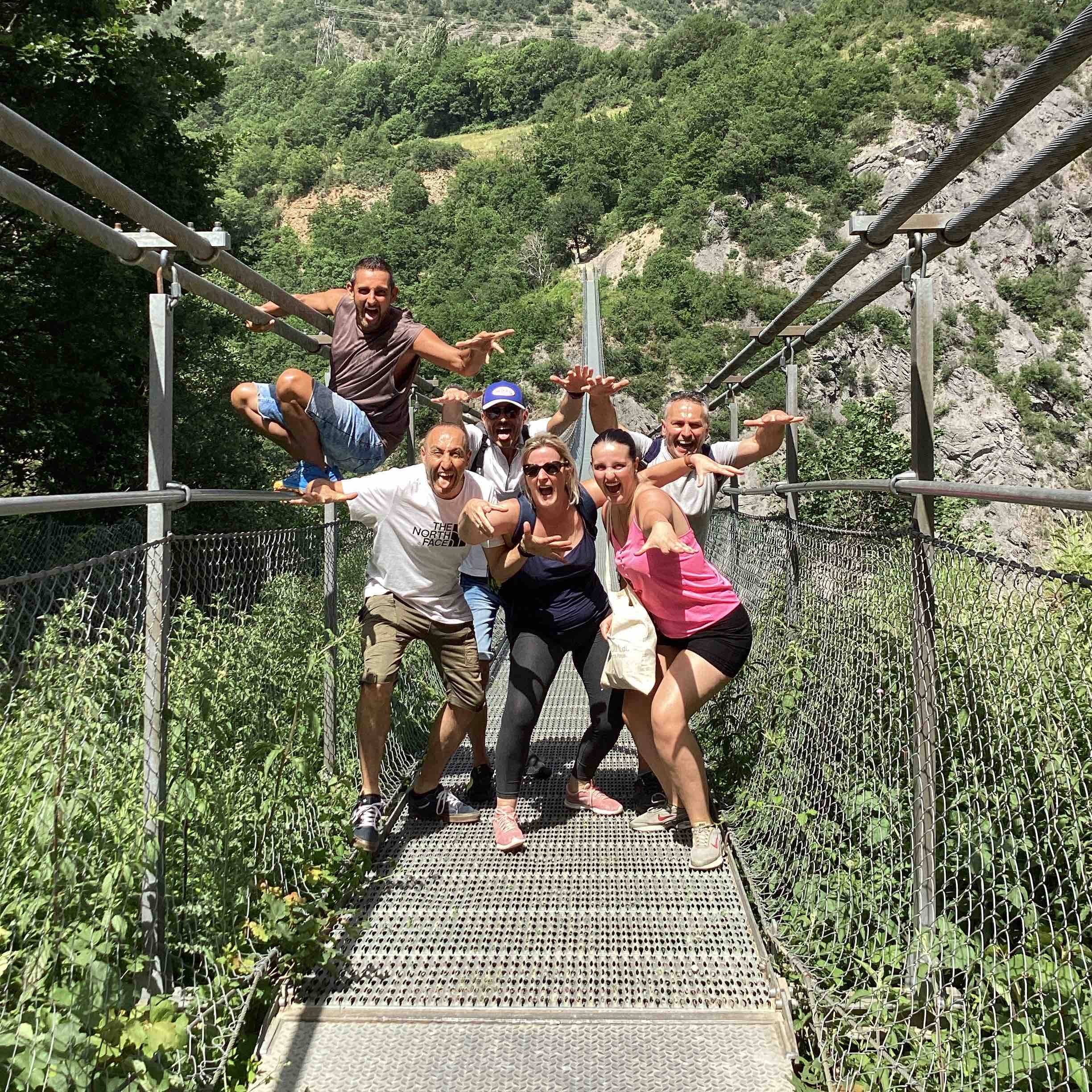 Photo d'une équipe lors d'un team building en extérieur