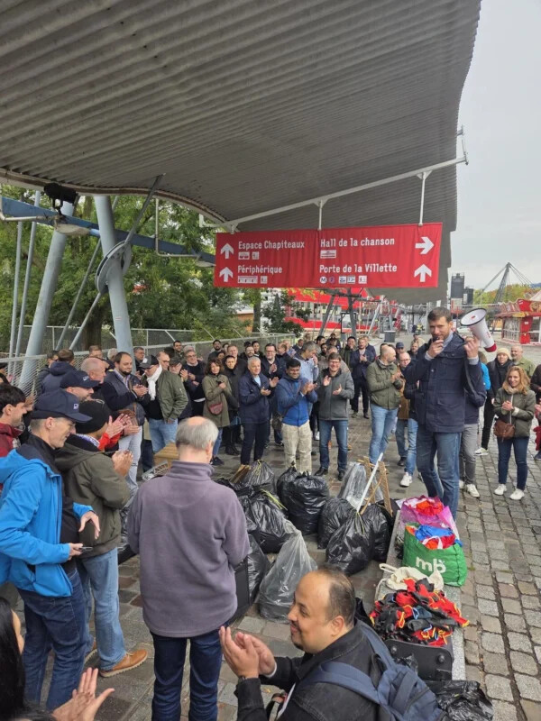 Débrief d'une activité Clean Walk avec la collecte des sacs de déchets