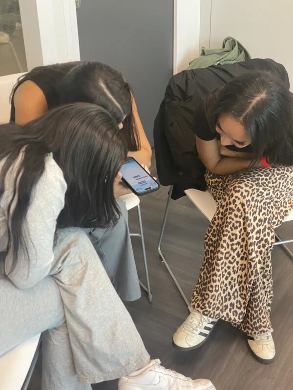 Participantes répondant à un quiz Ice Breaker