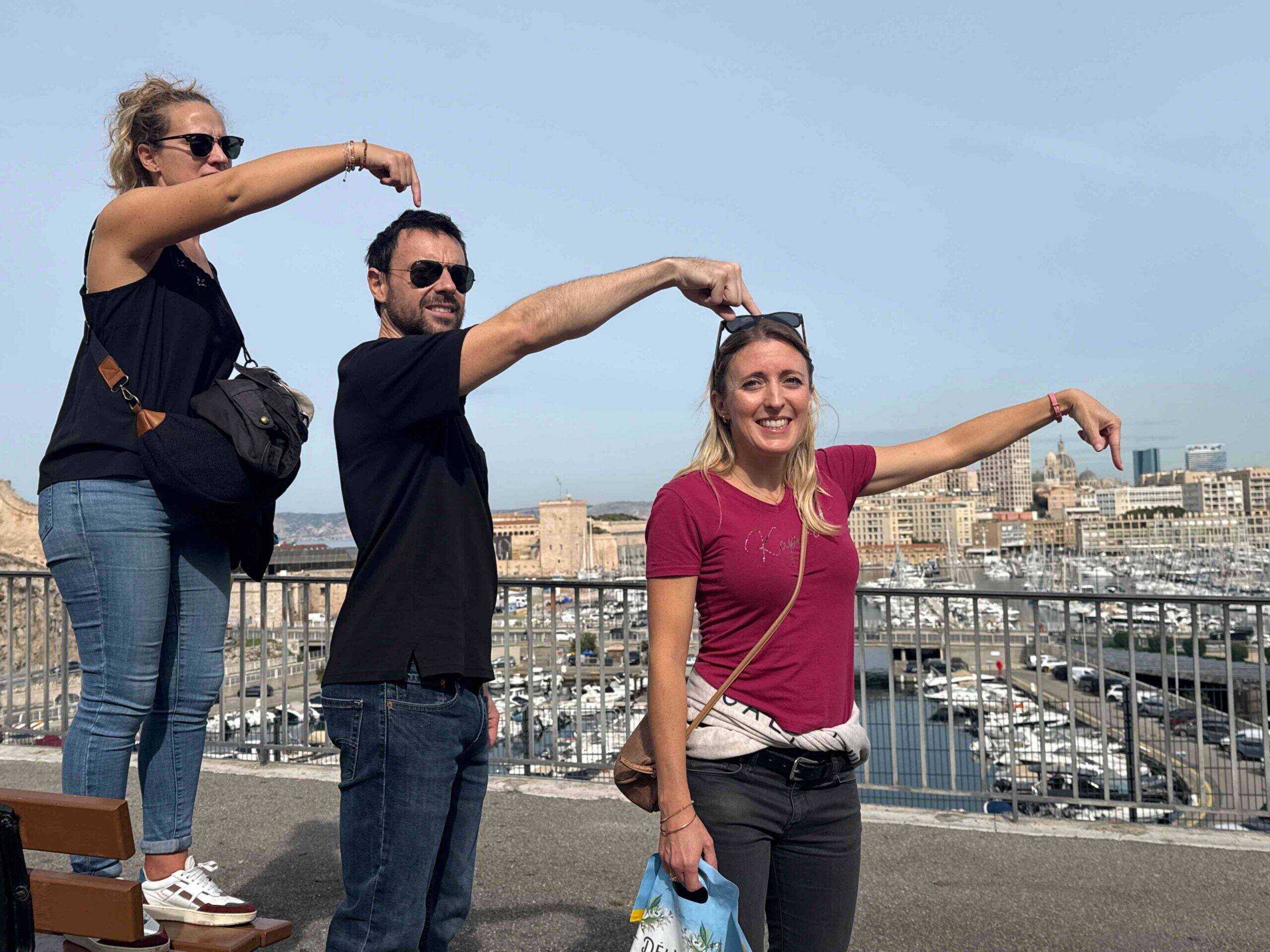Photo d'une équipe lors d'un team building à Marseille