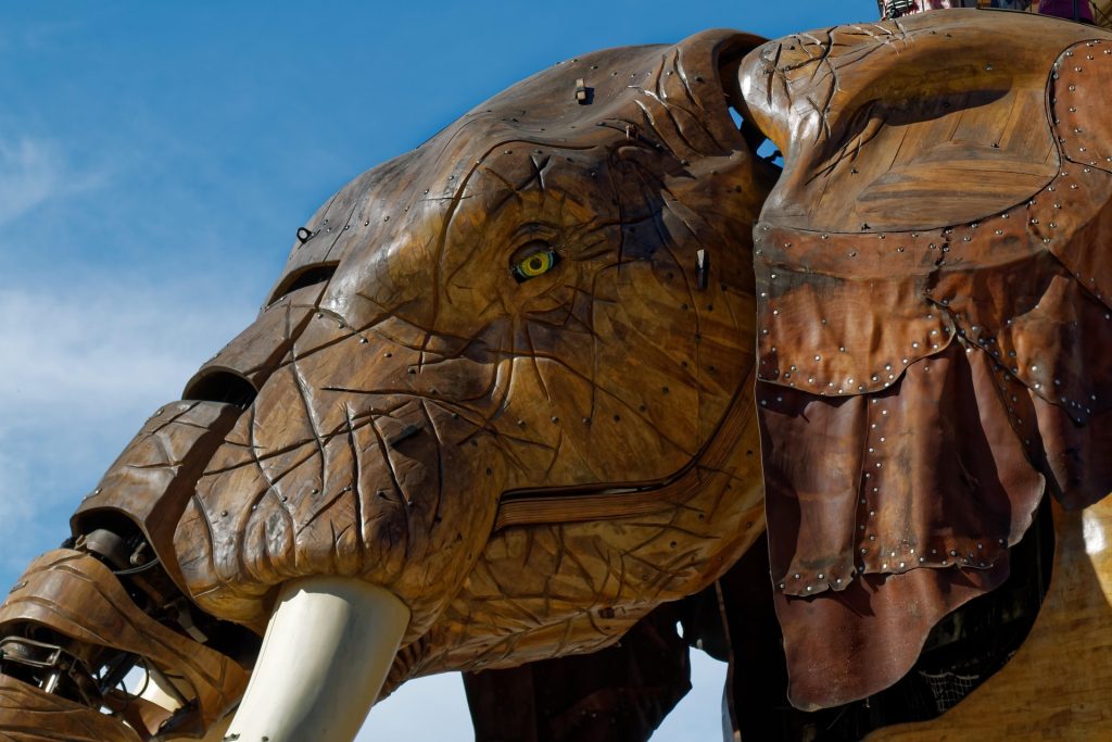 Photo de l'une des machines de l'île de Nantes qui est un éléphant